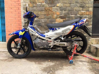 Satria 2000 độ 1 gắp cùng bộ cánh Redbull đậm chất chơi