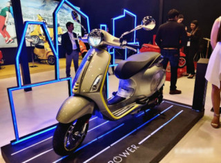 Vespa Elettrica tái xuất, càng ngắm càng say đến nao lòng