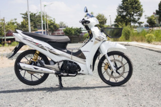 Wave 125i trắng tinh khôi đầy cá tính trong thân xác Future