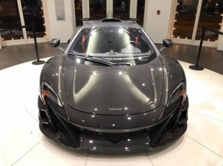 Xem trước McLaren MSO HS thân toàn sợi carbon