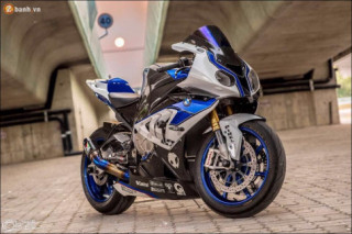 BMW HP4 vẻ đẹp không tỳ vết từ Cá mập Shark