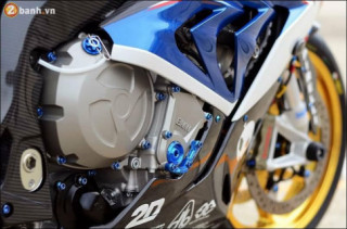 BMW S1000RR Cá mập hầm hố qua Skin hạng nặng