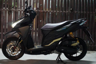 Honda Vario 150 dọn đẹp lung linh xuyên màn đêm