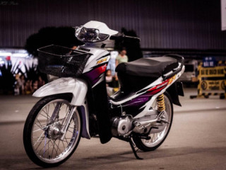 Honda Wave ZX phiên bản bạch công tử với dàn đồ chơi chịu chi