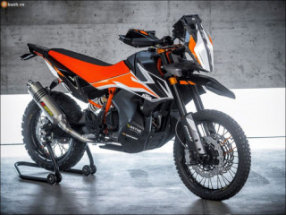 KTM 790 Adventure lộ diện bản Concept trên đường đua thử