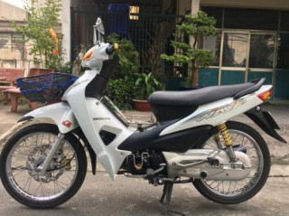Bạch công tử Wave A độ đầy hiện đại với nhiều đồ chơi hiện đại