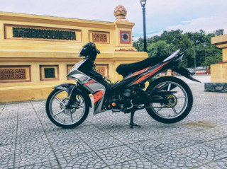 Bộ ảnh đẹp về Exciter 135 độ phong cách quay ngược thời gian