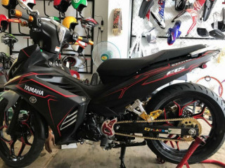 Exciter 135cc đen huyền thoại một bài ca