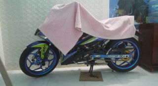 Exciter 150 độ kiểng đầy chất chơi ‘ trùm mền ’ tránh bão