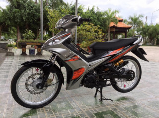 Exciter bánh căm đâm nát các con đường
