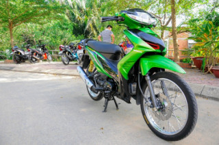 Wave RSX đầy phong cách với bộ cánh xanh Z1000
