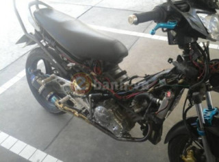 Ý tưởng bình xăng mới trên Exciter 135 của biker nước bạn