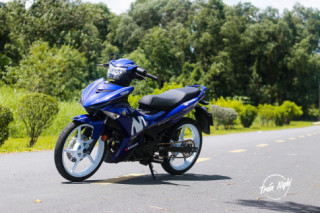 Exciter 150 nhẹ nhàng với dàn chân 5 cây trắng tuyệt đẹp
