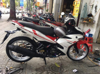 Khối trang bị kiêu xa trên thân hình bé nhỏ của Exciter 150cc