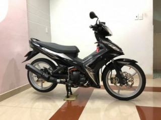 Ngắm nhìn Exciter 135 độ trong bộ cánh full đen lịch lãm