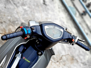 Sirius độ phong cách xe ngành với dàn chân gây tê người xem