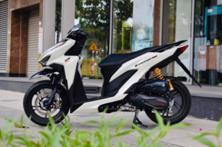 Vario 150 độ lung linh trong dàn chân Brembo đầy sức hút