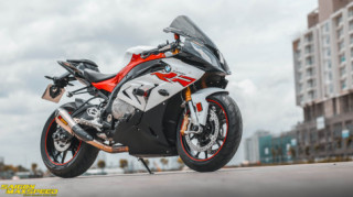 BMW S1000RR vẻ đẹp nguyên thủy dưới ống kính nghệ thuật