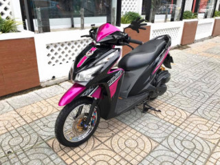 Click 125 độ dàn áo hồng cánh sen cực dễ thương