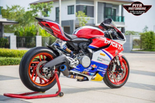 Ducati 899 Panigale gây sốc với tem đấu thể thao