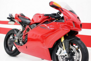 Ducati 999 huyền thoại vang bóng một thời