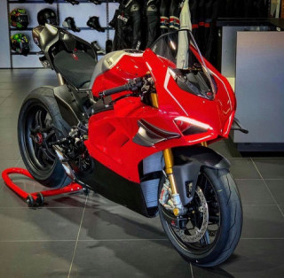 Ducati Panigale V4 R độ siêu khủng sở hữu dàn chân vô cùng đặc biệt