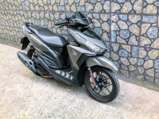 Loạt đồ chơi hàng hiệu giúp tôn vinh vẻ đẹp Vario 150 độ
