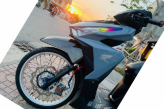 Ngỡ ngàng với Vario 150 độ dàn chân 17 inch cao đến lạ thường