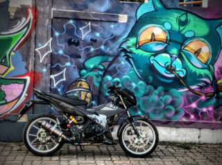 Satria 150 độ khủng như siêu xe với dàn áo Carbon Fiber chất lừ