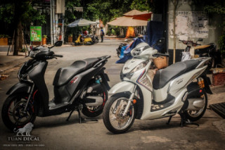 SH300i phiên bản full đồ chơi khoe dáng dưới nắng chiều Sài Gòn