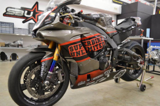 Soi dàn option đường đua của Sportbike Yamaha R1