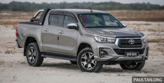 Toyota Hilux thế hệ mới thay đổi diện mạo và nâng cấp động cơ