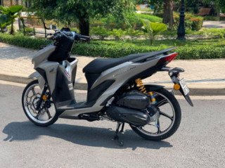 Vario 150 độ hài hòa với dàn chân Racingboy lạ lẫm