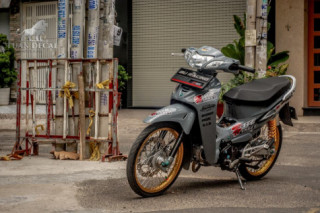 Wave 125 độ đẹp như một bức tranh từ thời trung cổ