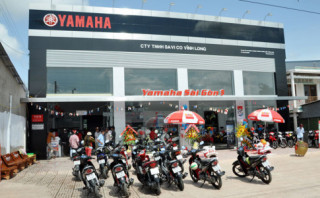 Yamaha NVX 155 Camo giá bao nhiêu hiện nay tại đại lý?