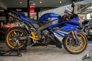 Yamaha R1 trong bản độ đầy bạo lực và ấn tượng