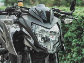 Fz 150 độ: chiến binh bóng đêm trỗi dậy khiến người xem tê liệt