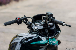 Honda LS 125 độ hệ thống phanh khiến người xem điên đảo trên đất Thái