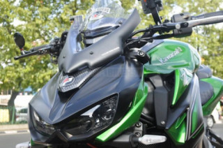 Kawasaki Z1000 thần thánh độ cực shock với dàn chân cả trăm triệu