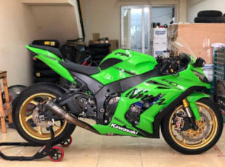 Kawasaki ZX-10R phiên bản độ xanh lá đậm chất Racing