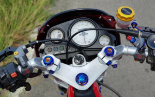 Nova Dash RS 125 độ dàn chân gây tê liệt dây thần kinh người xem