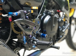 Raider 150 Fi độ chất ‘ ngất ngây ’ với đồ chơi hiệu của biker Việt