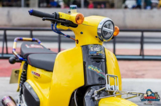 Siêu phẩm Super Cub độ dàn chân khiến dân mạng đứng hình