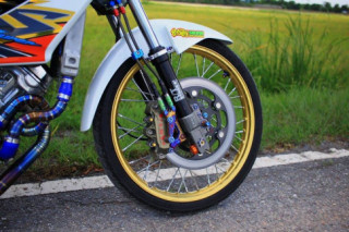 Sonic 125 độ đẳng cấp với option đồ chơi danh giá trên đất Thái
