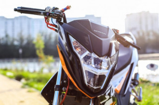 Sonic 150 độ đậm chất chơi với dàn option hơn 70 triệu đồng