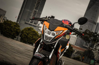 Sonic 150 độ khoe dáng trên nóc hầm Thủ Thiêm