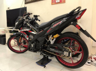 Sonic 150r độ loạt đồ chơi có giá gần bằng xác xe
