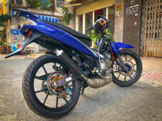 Thả hồn vào chú cá mập Yaz 125 độ loạt đồ chơi chất khó chê