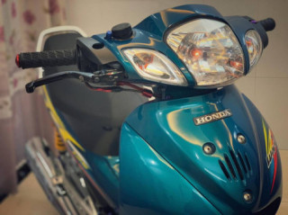 Wave 125 độ quý phái với dàn chân vài chục triệu