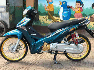 Wave RSX mô phỏng phong cách chơi xe của người Thái giống đến 100%